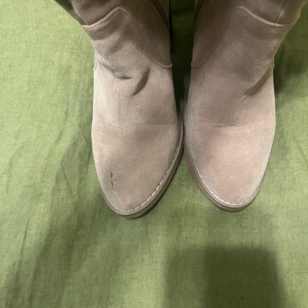Women's Tan Suede Knee-High Boots - Picture 3 of 6
